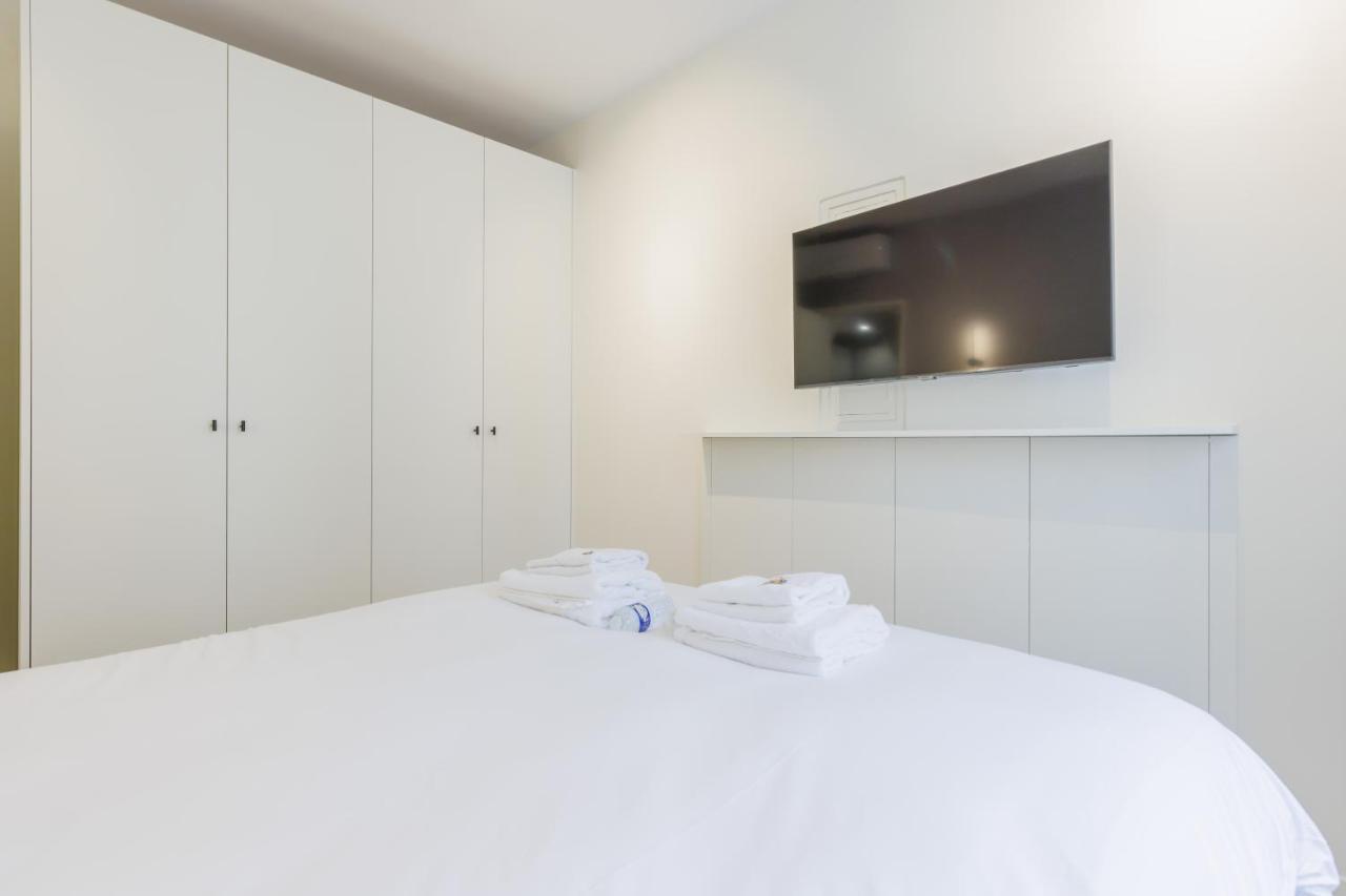 Modern Near Montmartresacre Coeur Appartement Paris