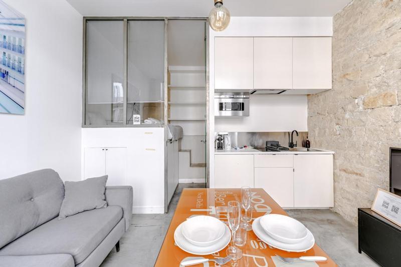 125 Cochine - Superbe A Paris