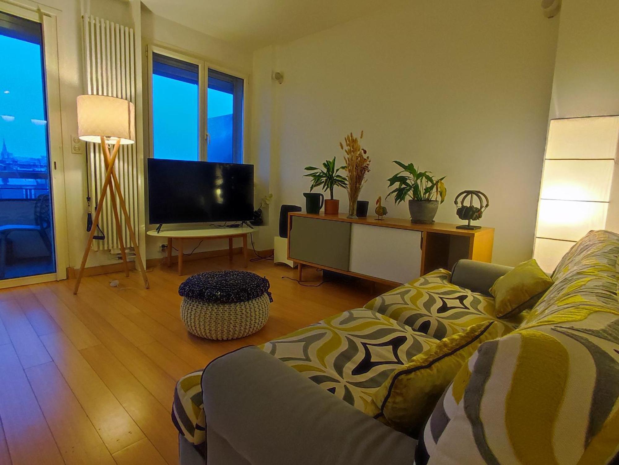 Amazing 70m2 Flat With Large Terrace And 2 Large Beds * Paris
