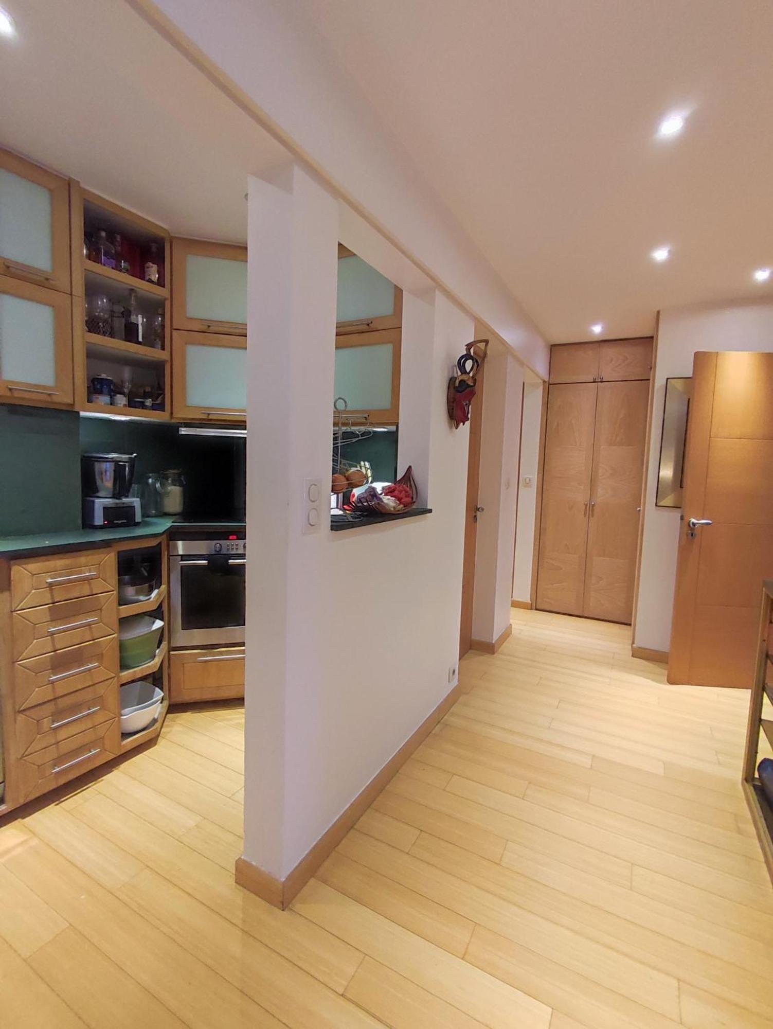 Amazing 70m2 Flat With Large Terrace And 2 Large Beds Appartement