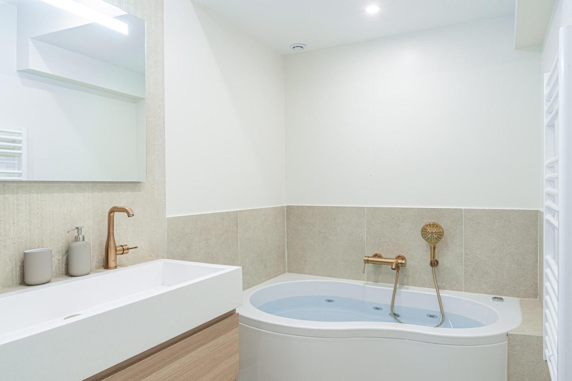 Apartment Lavie Maison Ac & Jacuzzi