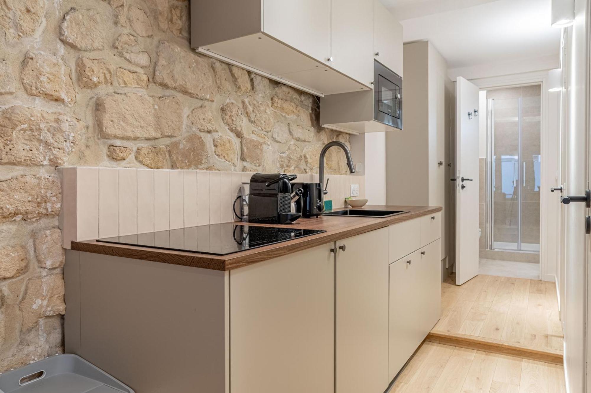Lavie Maison Ac & Jacuzzi Apartment *