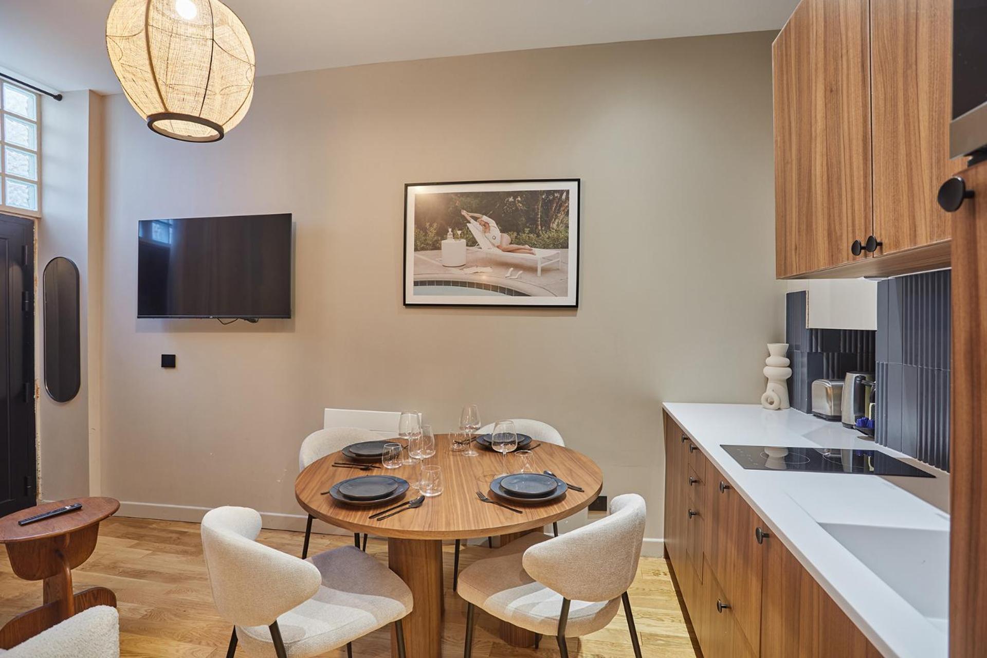 Center Of By Prestige Appartement Paris