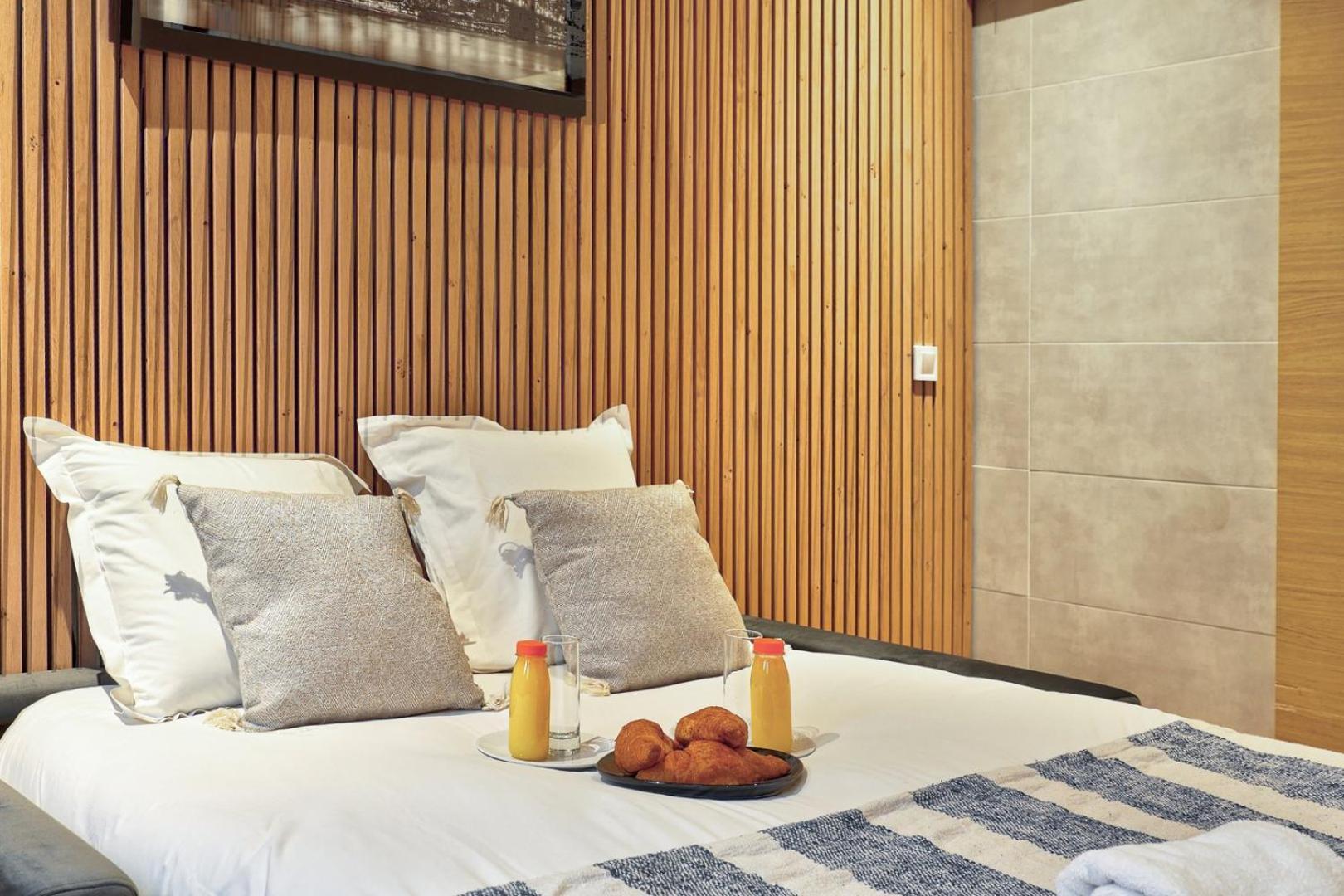 356 Poussin - Superbe A Apartamento *