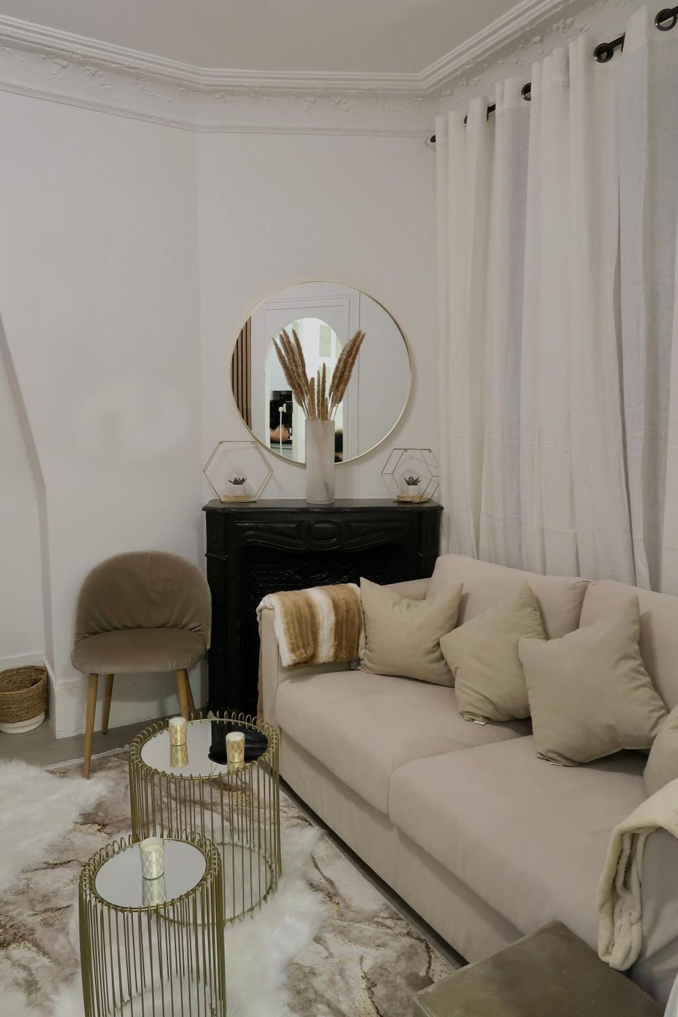 A Cote Tour Eiffel Apartment