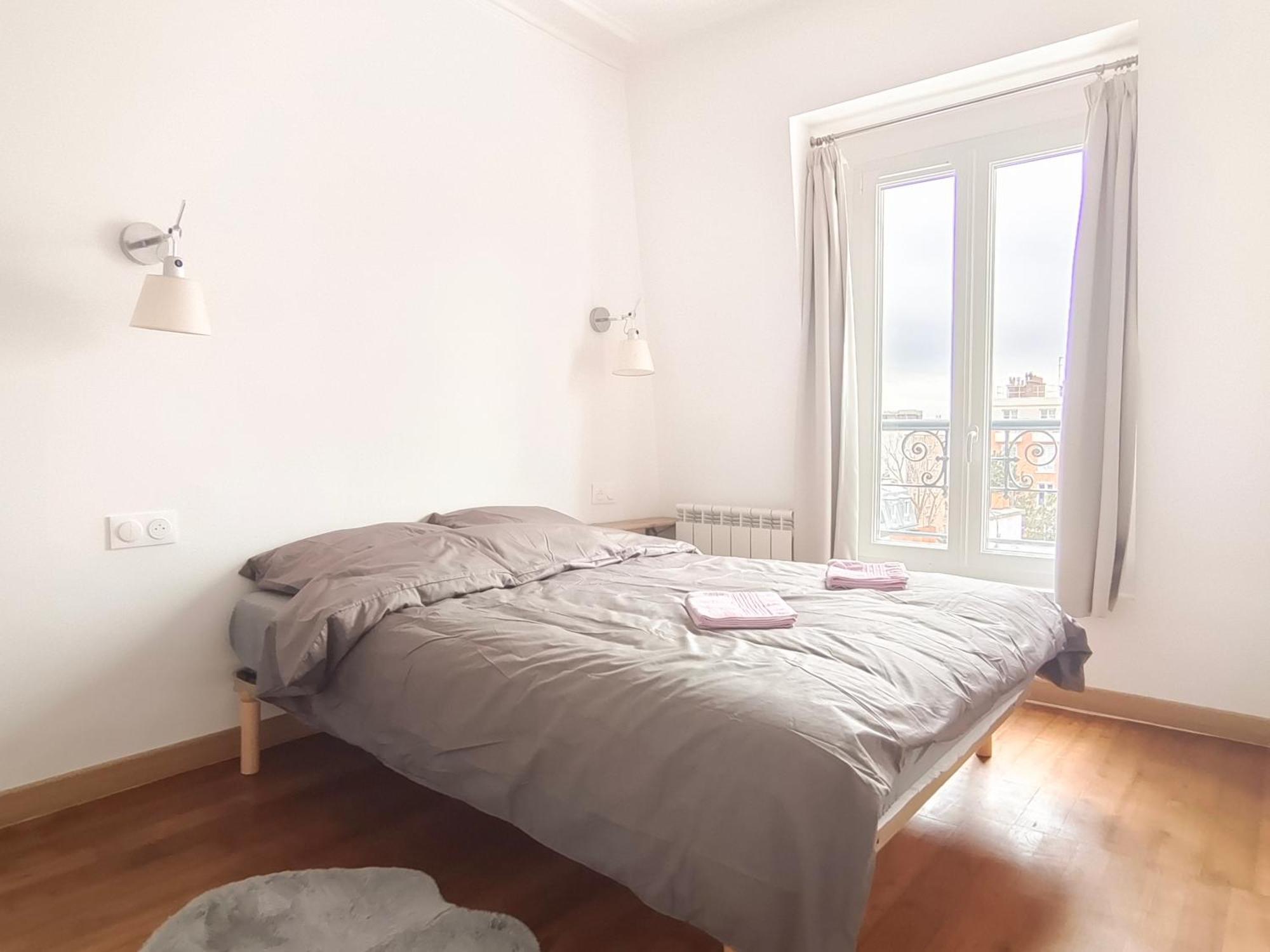 Moderne A Pour 4 Personnes * Paris