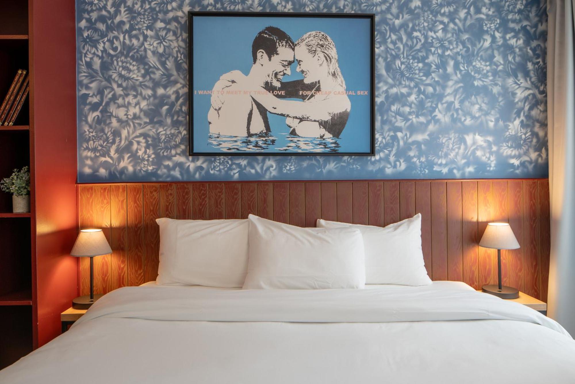 Hotel Walled Off Paris