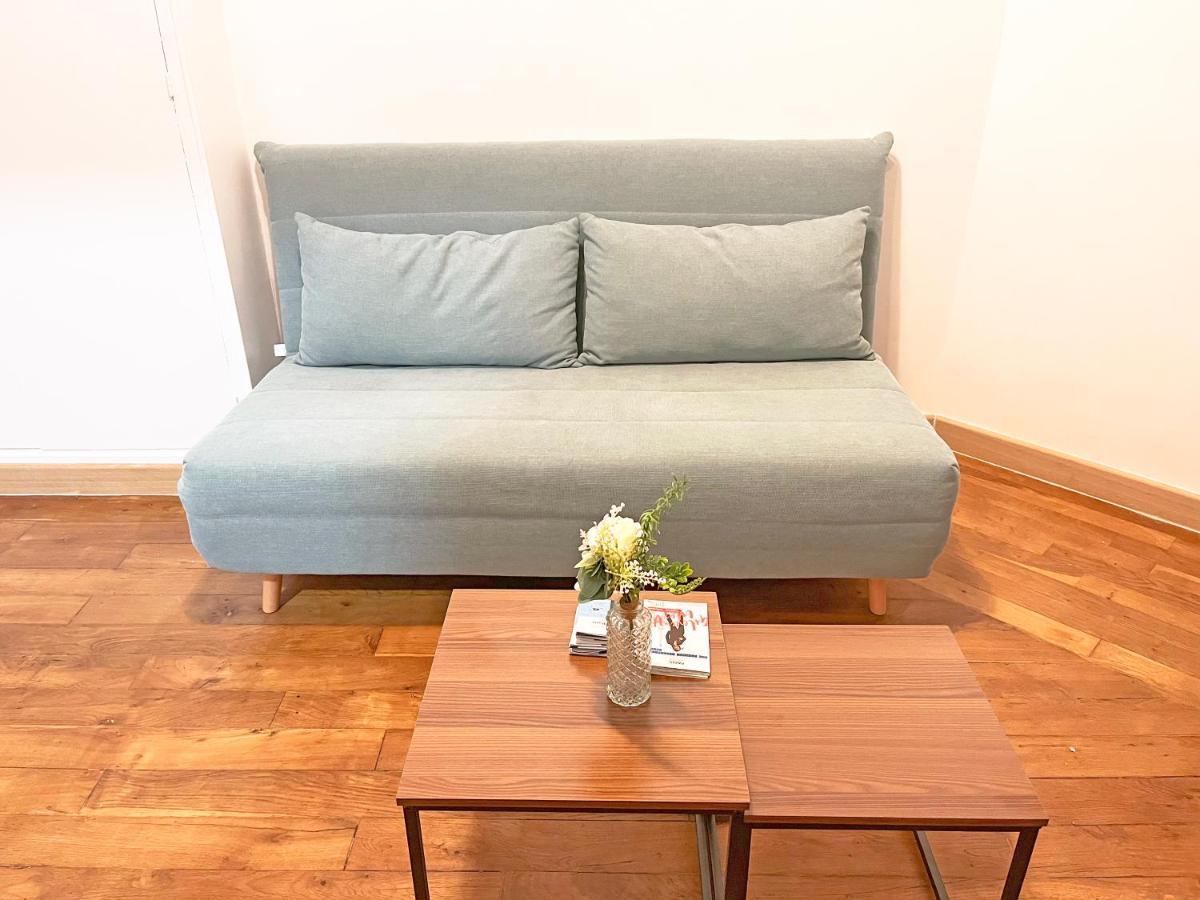 Moderne A Pour 4 Personnes Paris