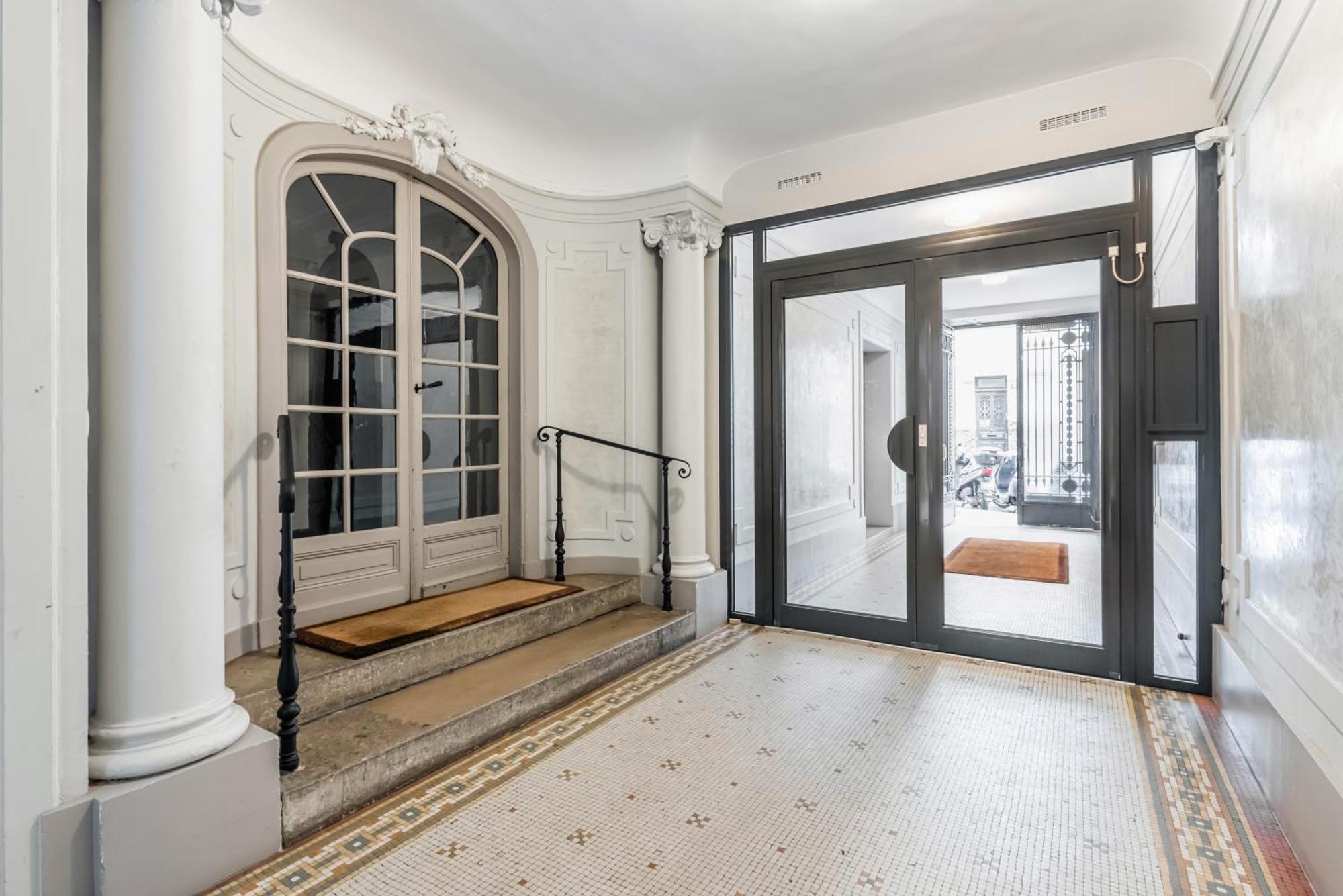 Cocon Avec Terrasse A Montmartre Apartment Paris