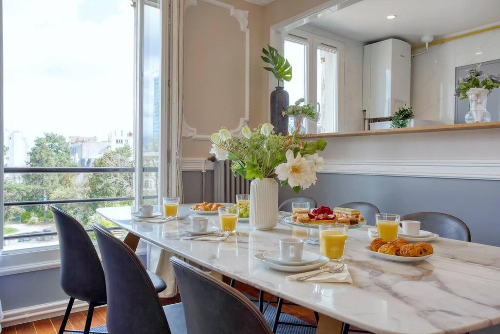 Parisian Gem: Heart Of The Latin Quarter- 2br Lift *