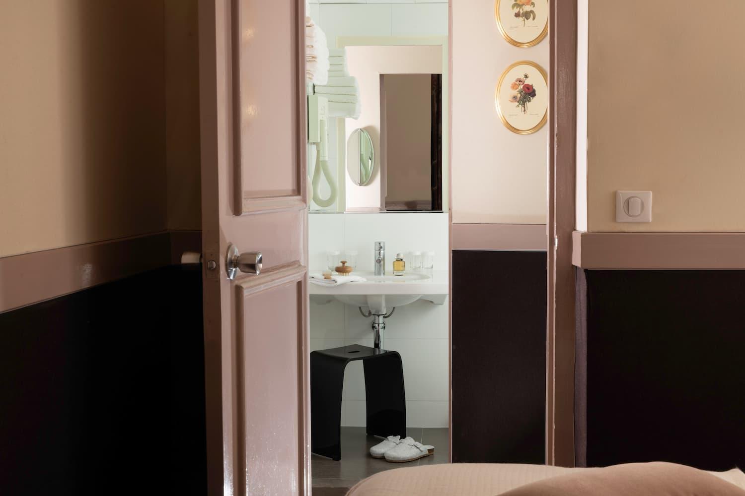 Des Marronniers 3* Paris