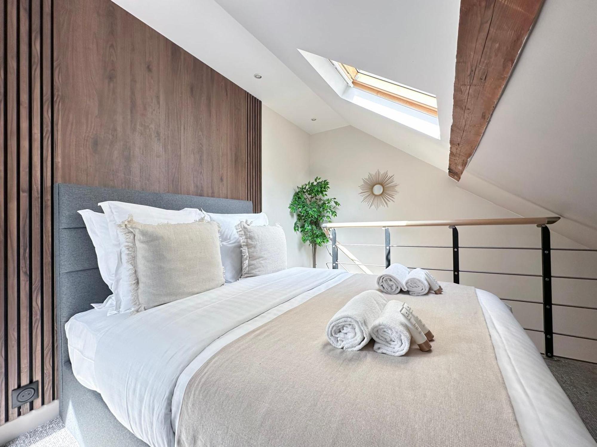 Stylish & Chic Duplex Near Eiffel Tower Apartamento Paris