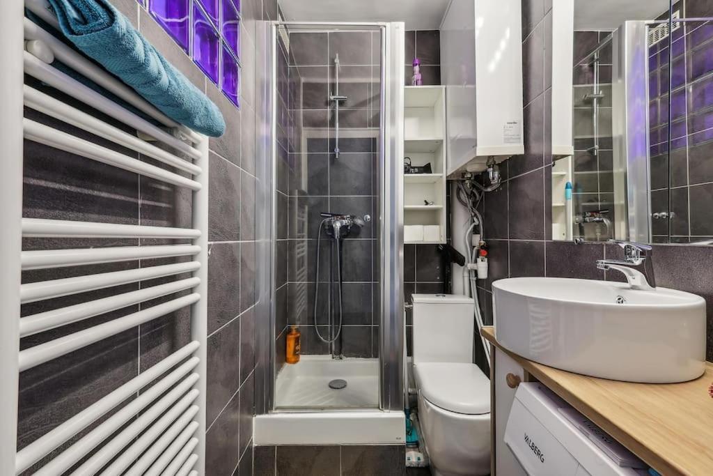 Elegant 1br In Front Of Montparnasse Tower Apartment Paris