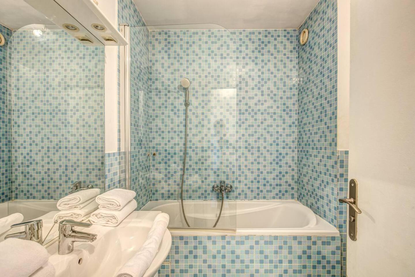 Apartment Beautiful Big In Rue Saint