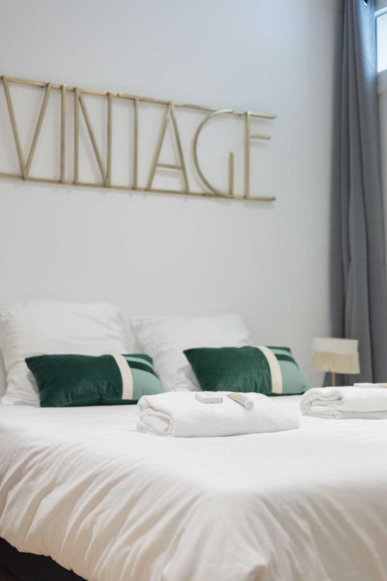 Apartamento By Buttes Chaumont Park Parisian Freshness 12 Paris