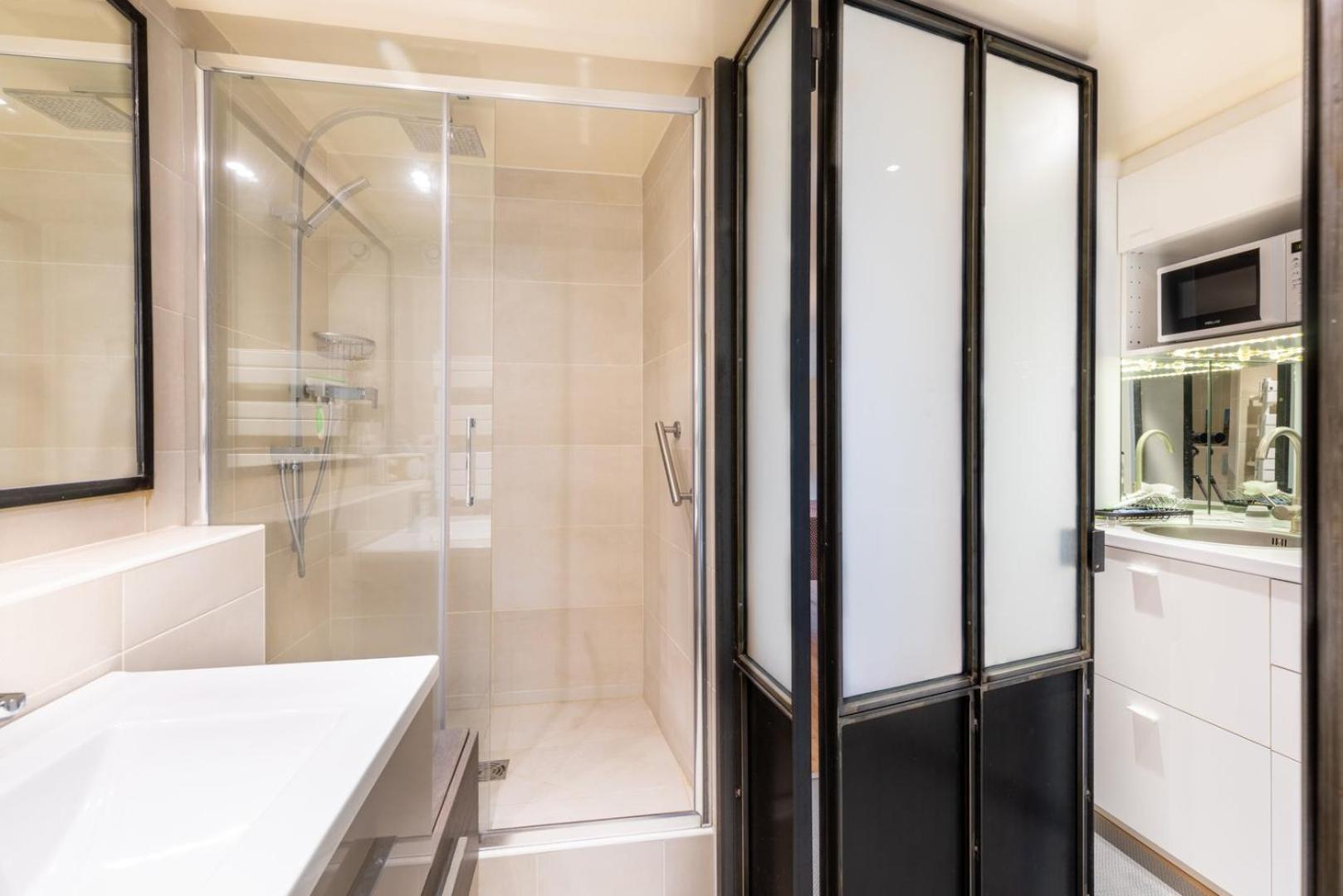 Appartement Guestready - Exuberant In Les Marais *