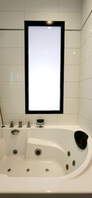 Charming Nest In Paris-pont Cardinet Apartamento