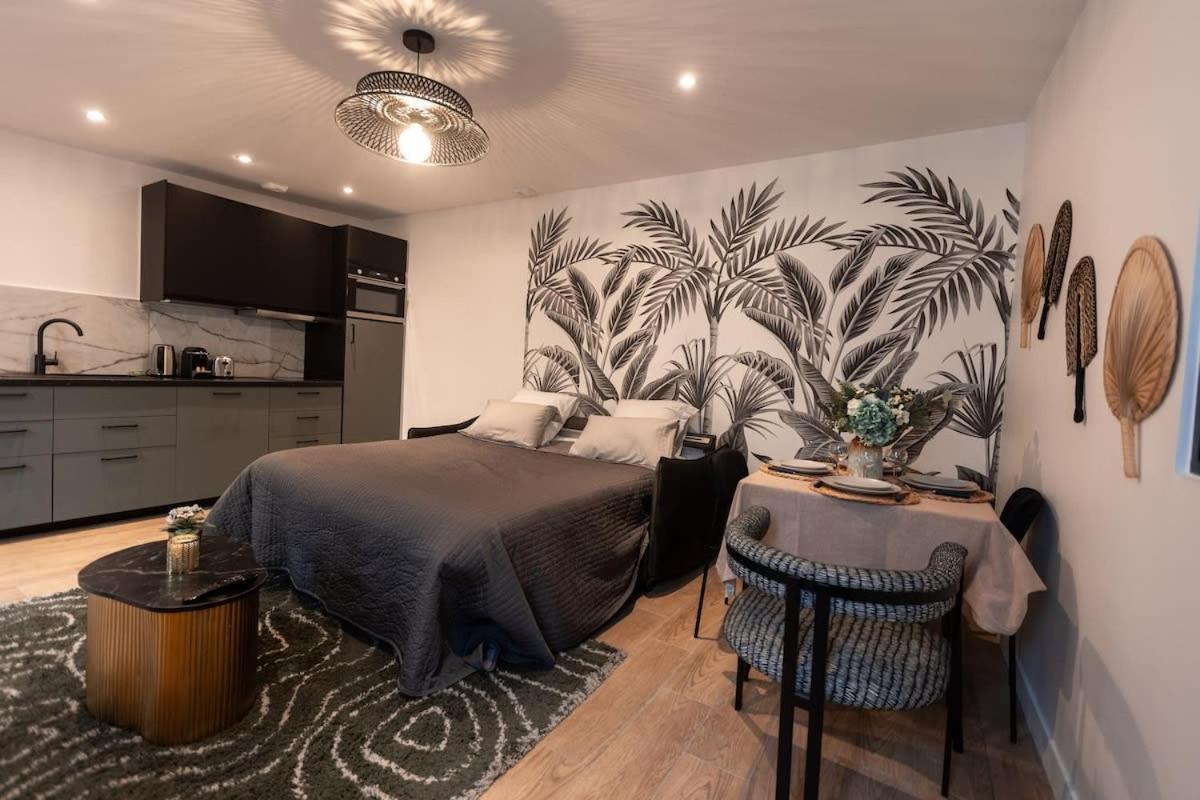 Apartment Rez De Chausse Dans Rue Pavee 4 Pers Nation *
