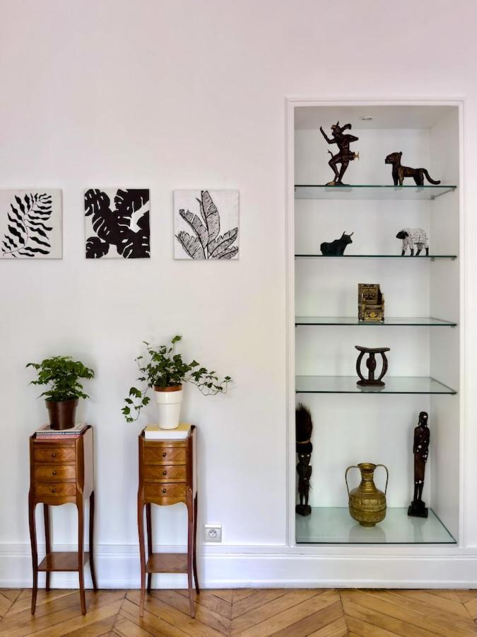 Apartment Charming French Style With Eiffel Tower View Prime Location Near Attractions *