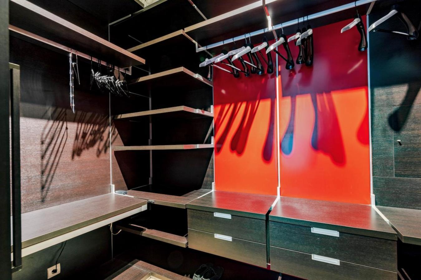 Charming French Style With Eiffel Tower View Prime Location Near Attractions * Paris