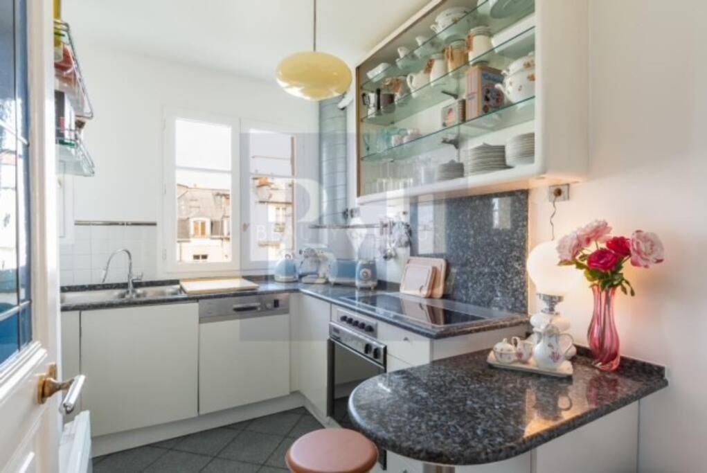 Dauphine Saint Germain 6th Arr 2bedrooms * Paris
