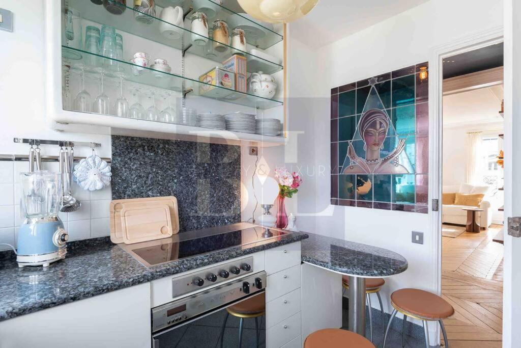 Dauphine Saint Germain 6th Arr 2bedrooms * Paris