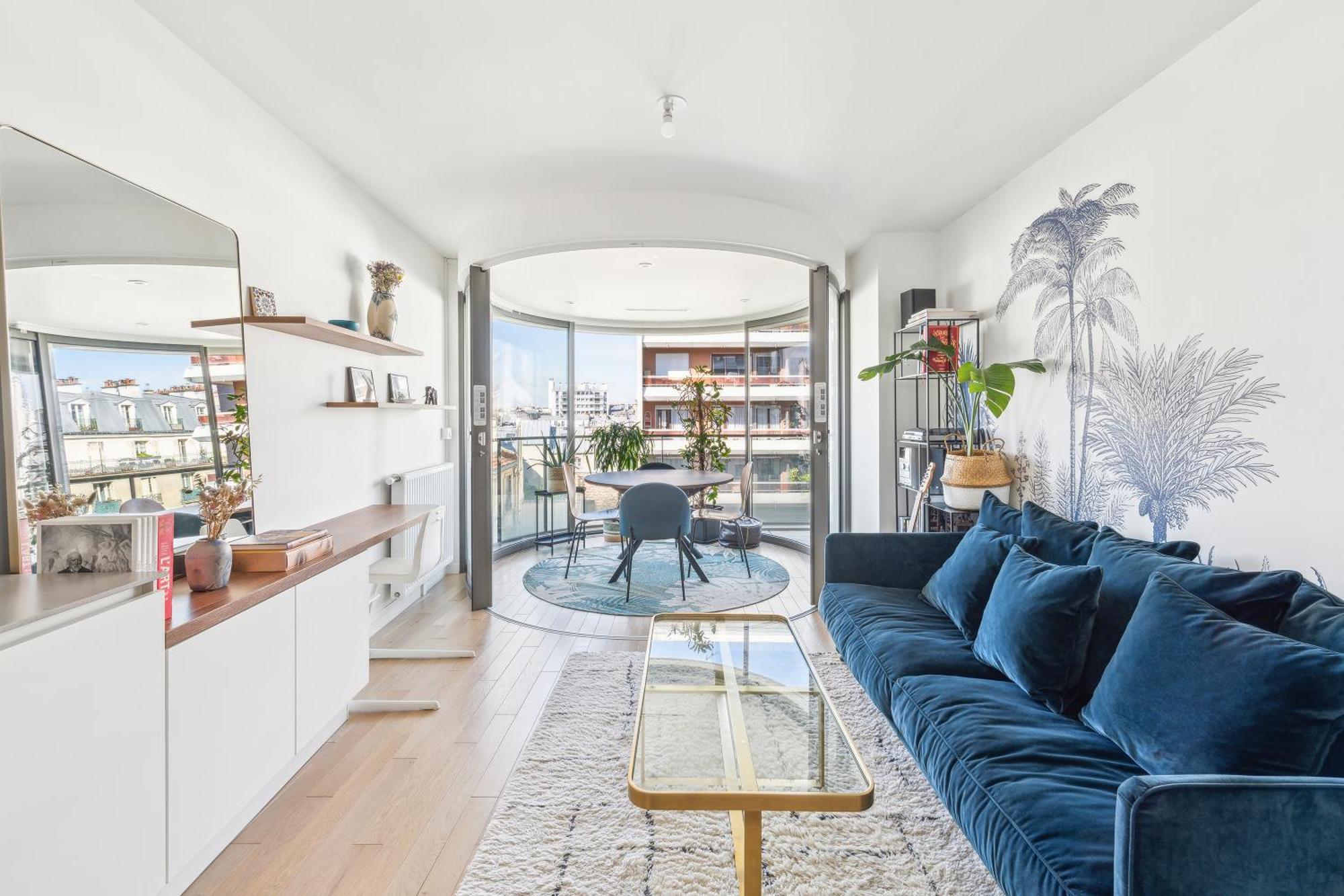 Veeve - The Transforming Terrace Apartment *