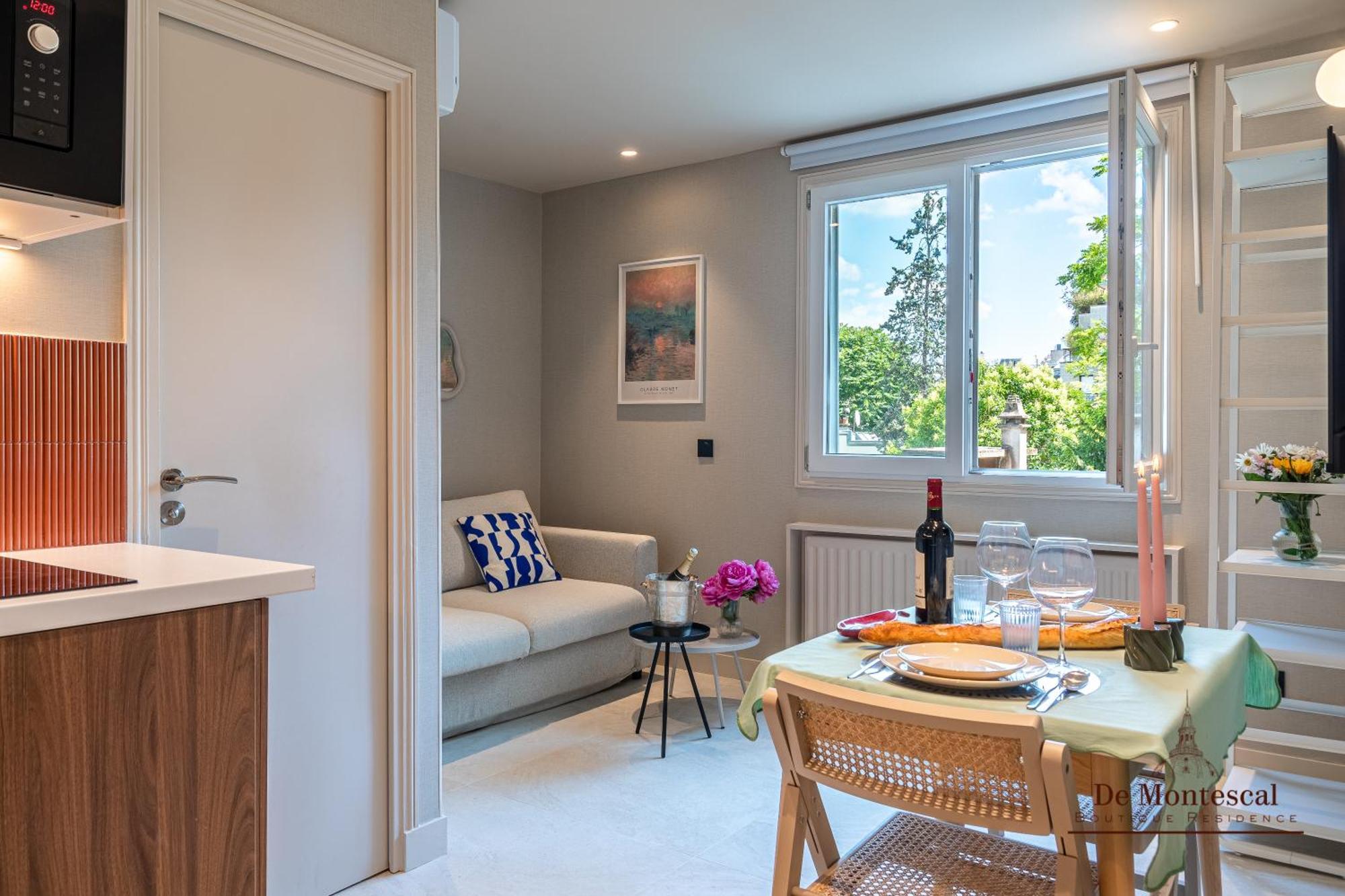 Apartment De Montescal- Montparnasse With Ac 11 To 14m2 In A Prime Location *