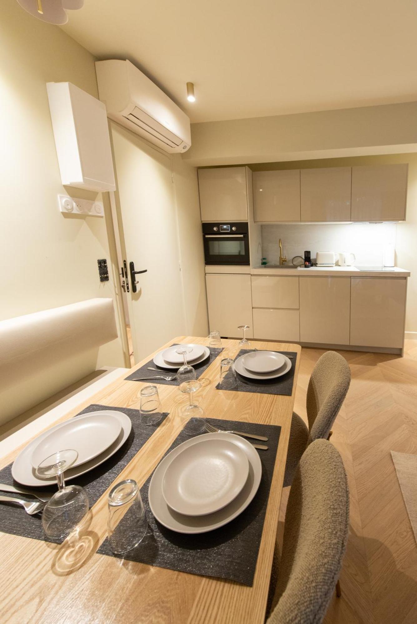 Apartment Basfroi Cosy 1 *
