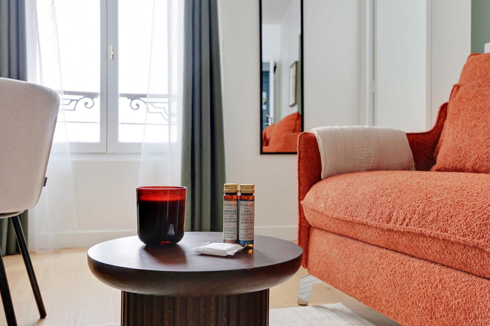 Modern Studio With Ac - 2p - Sacre Coeur *