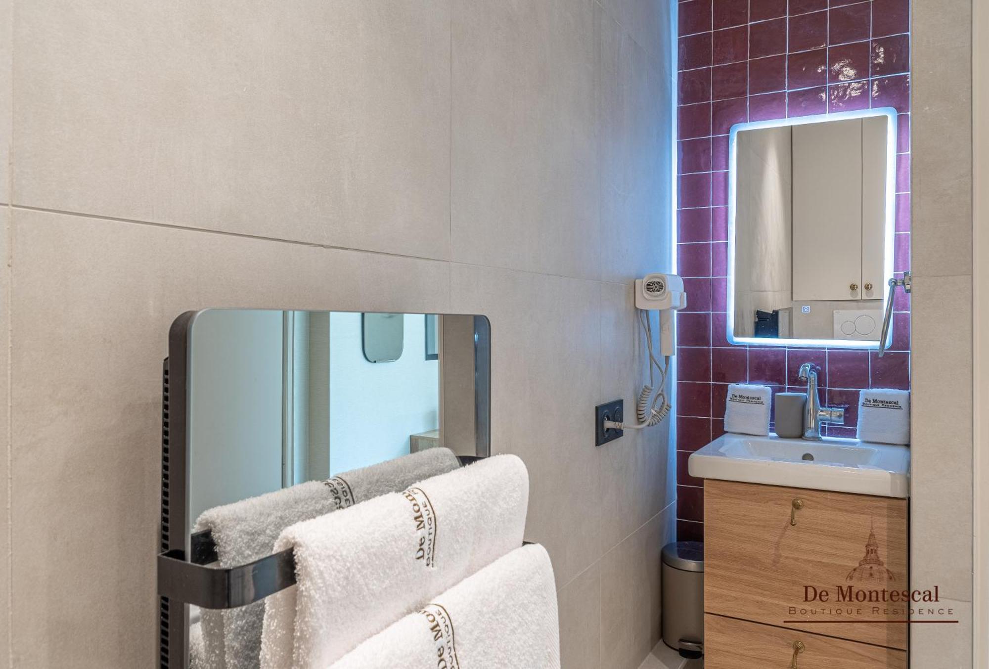 De Montescal - Hot Tub And Ac Cosy A Prime Location 40m2 * Paris