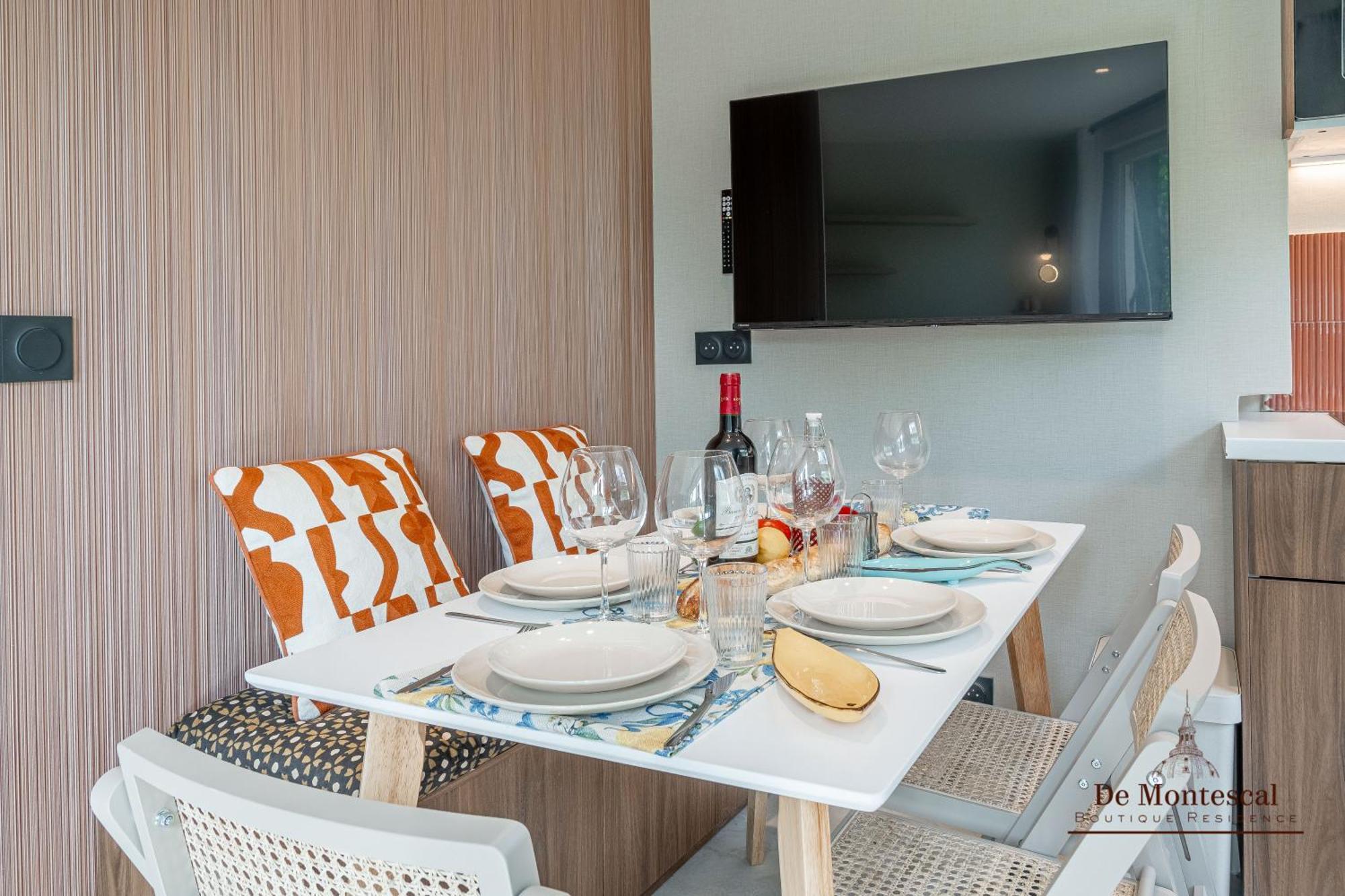 De Montescal - Hot Tub And Ac Cosy A Prime Location 40m2 * Paris