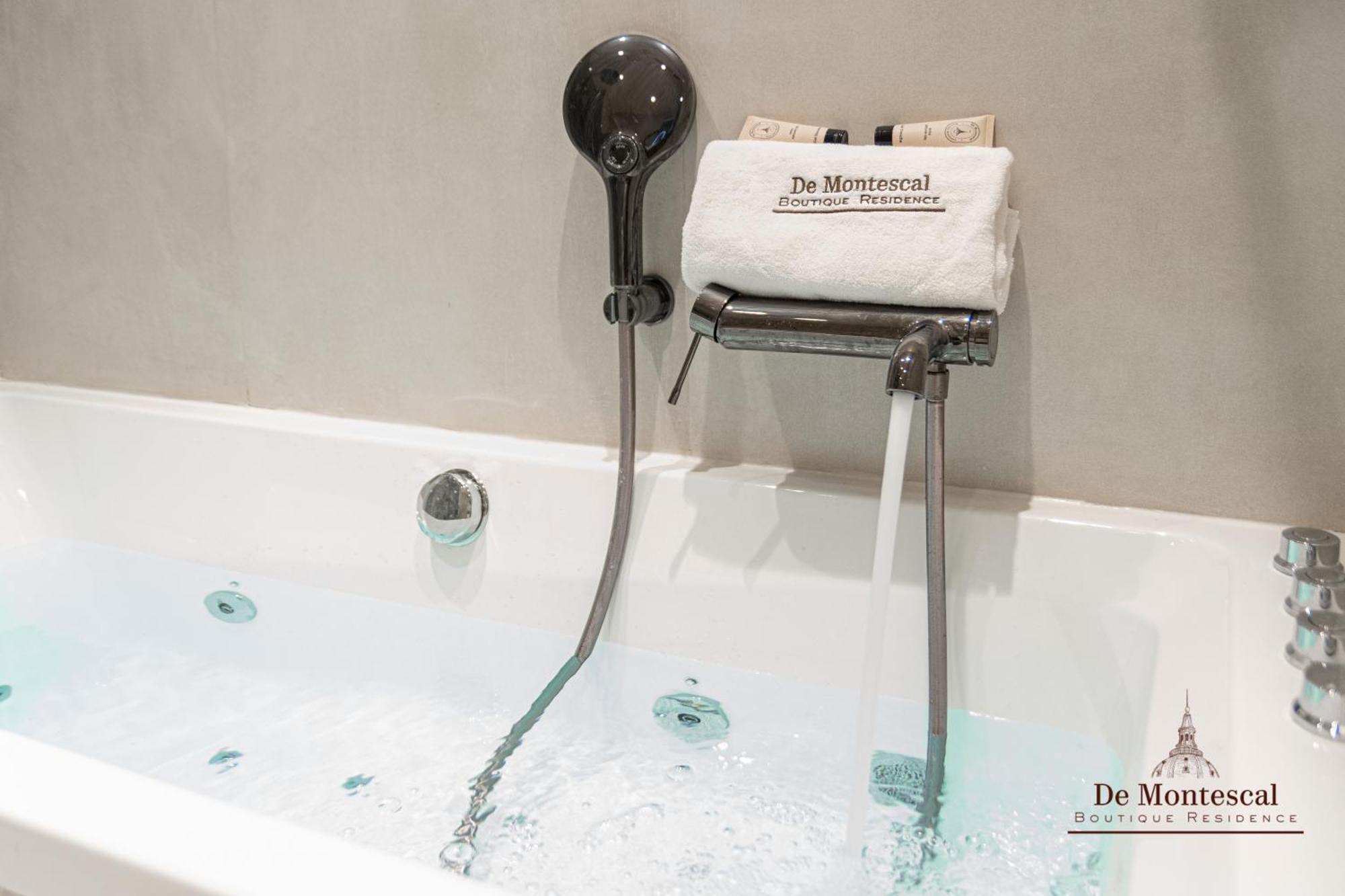 Apartment De Montescal - Hot Tub And Ac Cosy A Prime Location 40m2 Paris