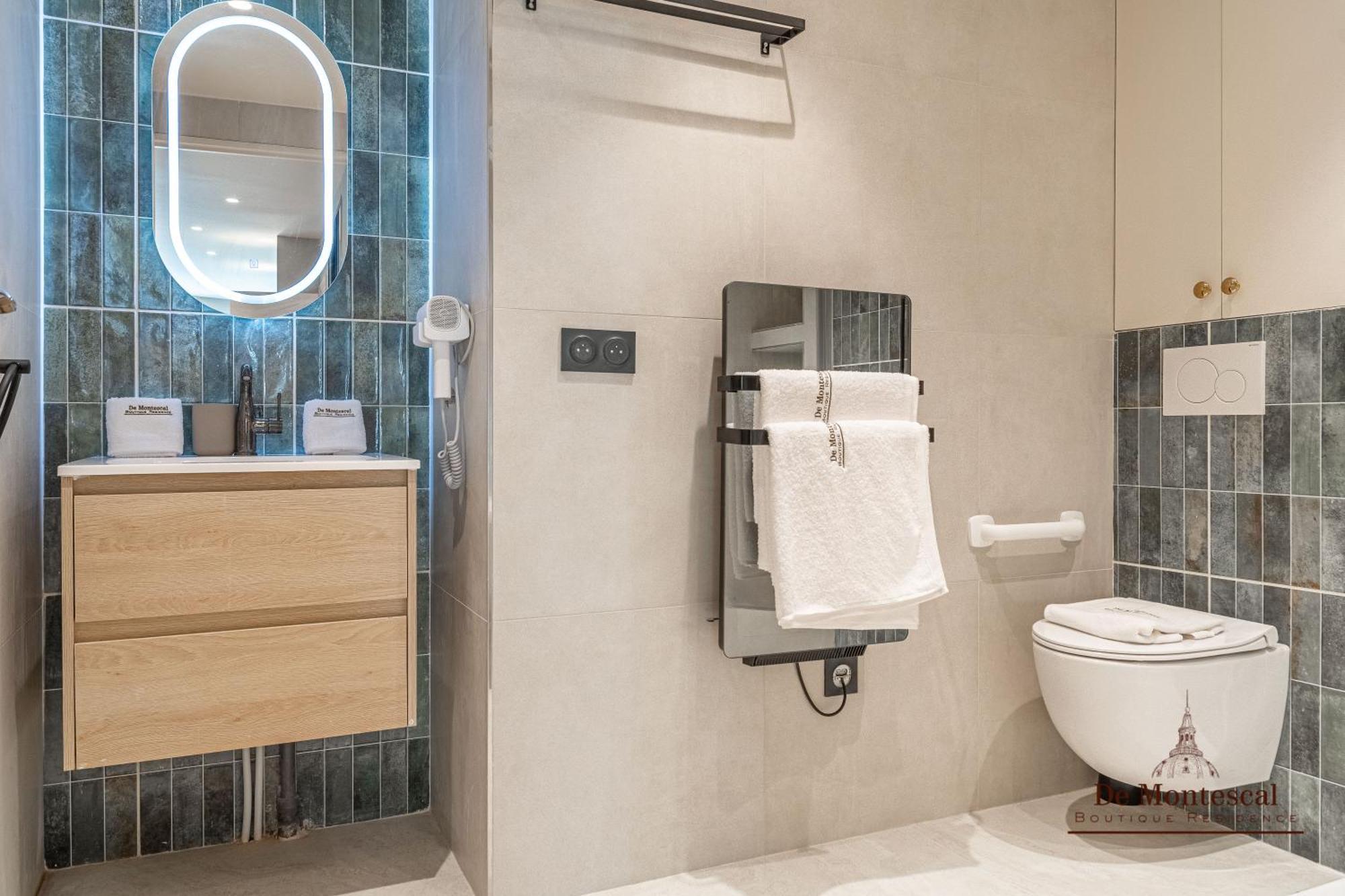 De Montescal - Hot Tub And Ac Cosy A Prime Location 40m2 Apartment