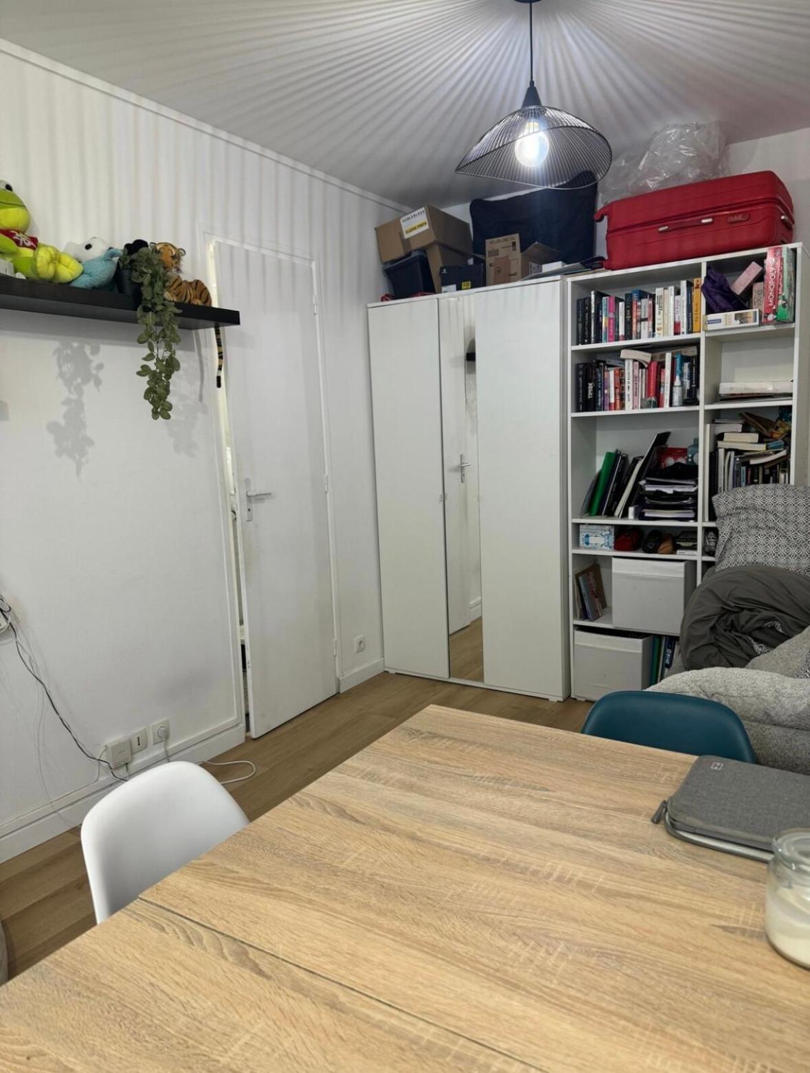 Studio 13 Apartment