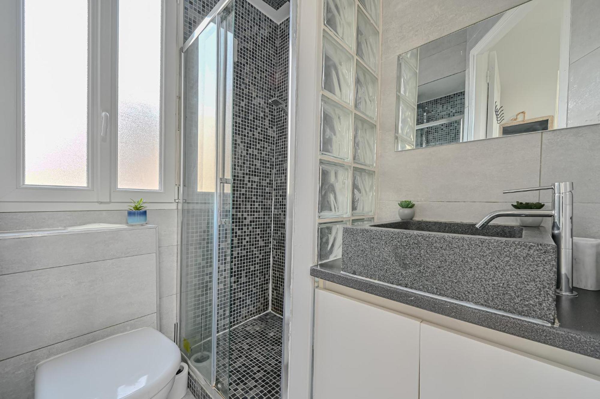 Apartment Le Poetique Niche Au Pied Du Sacre-coeur