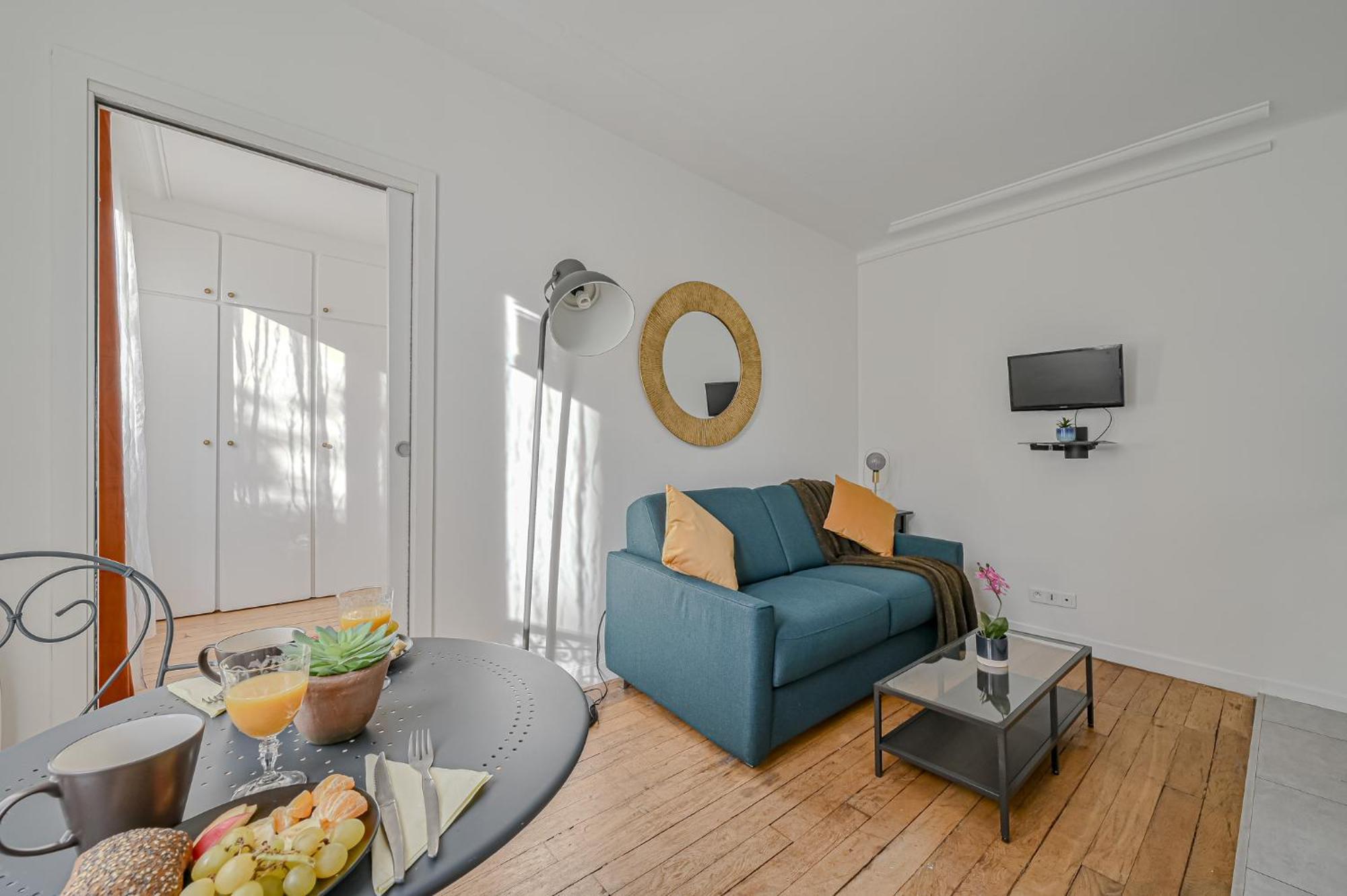 Apartment Le Poetique Niche Au Pied Du Sacre-coeur Paris