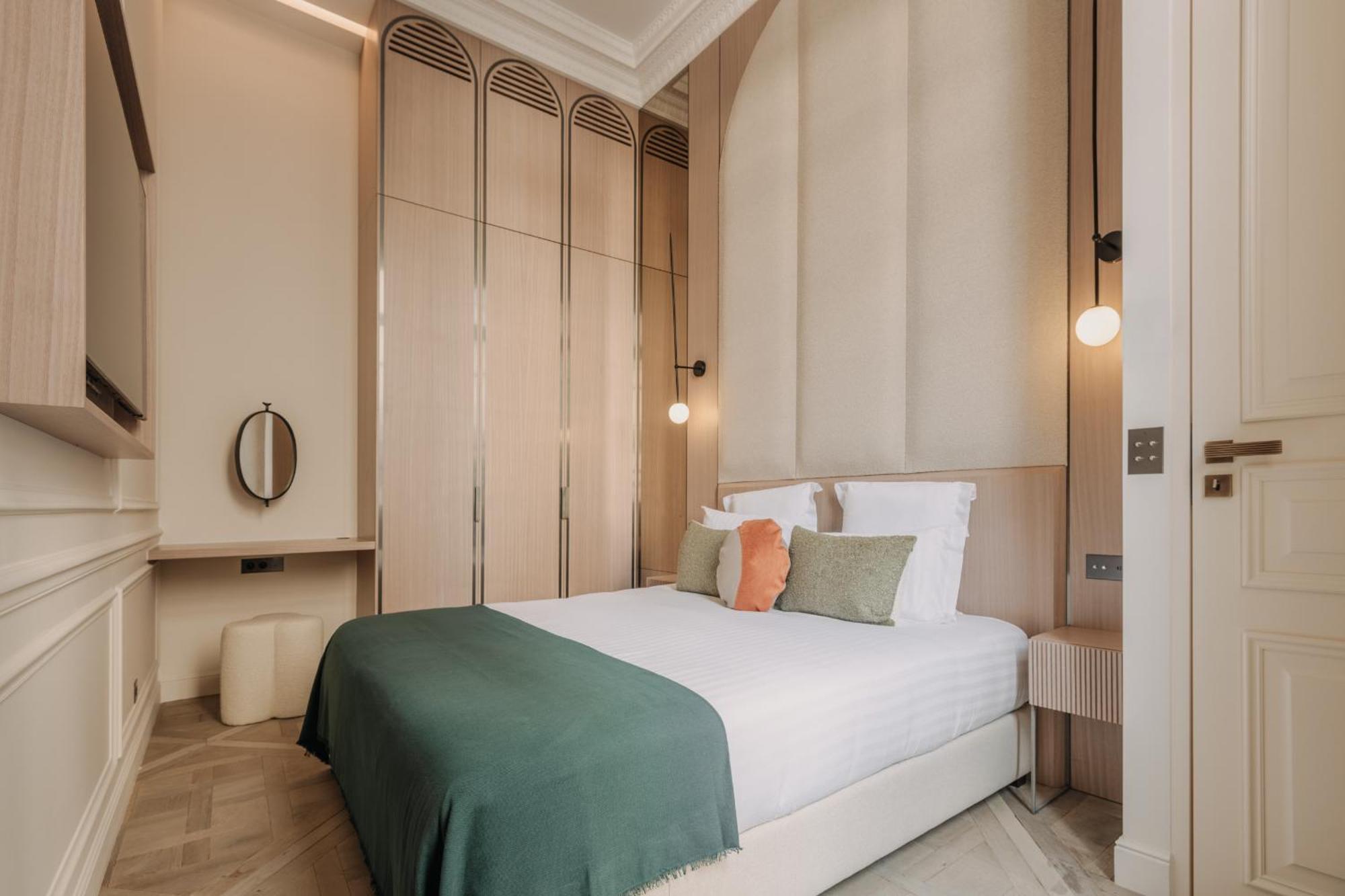 Highstay - Luxury Serviced - Louvre Apartment