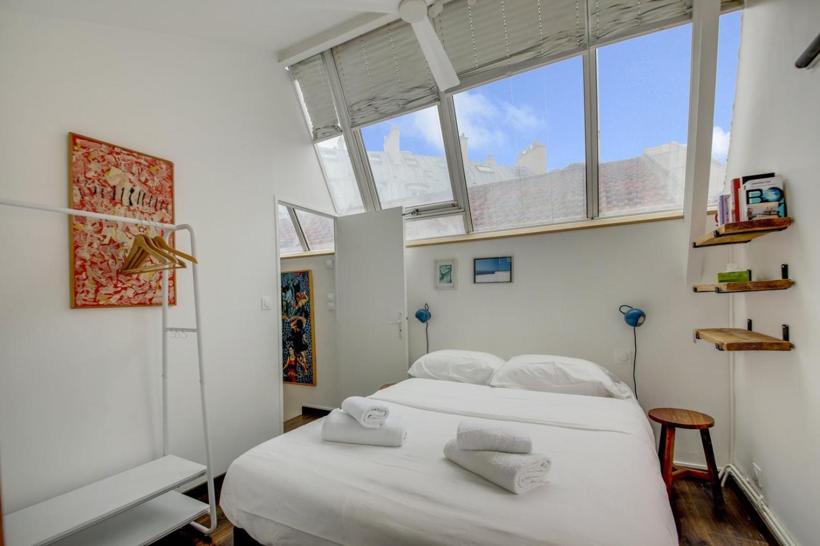 Super Loft Overtop Apartment Paris