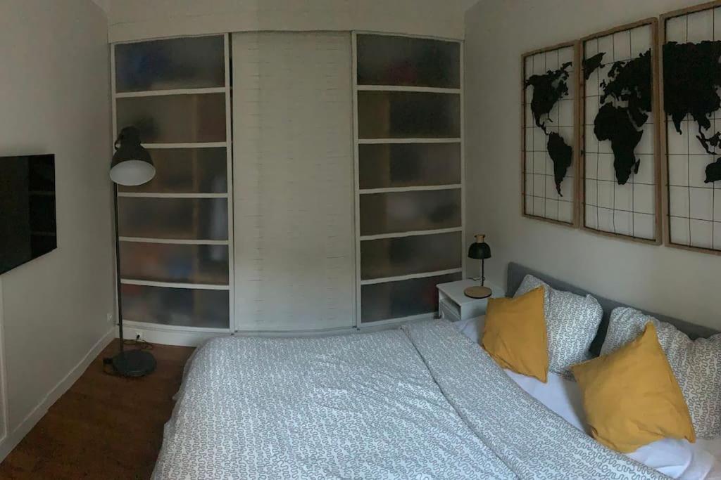 Appartement Epinettes - Rdc Calme Sur Cour *