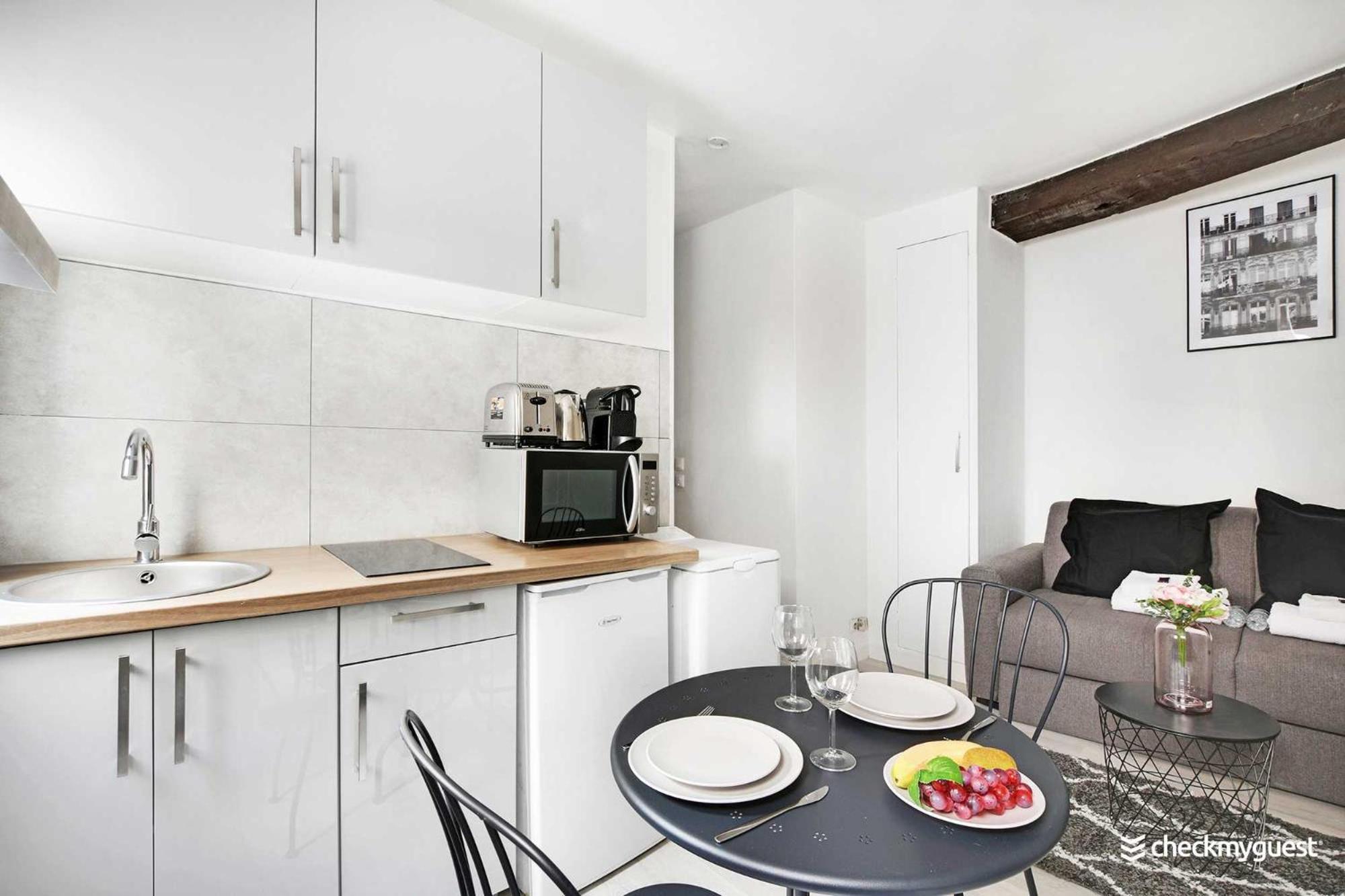 Lovely In The Heart Of The Marais *