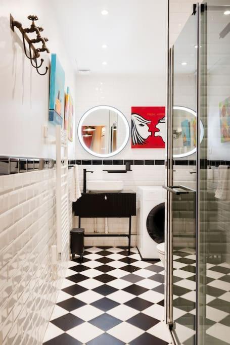 Appartement Montmartre Rue Des Martyrs Loft With Ac, 4-7 Peo *