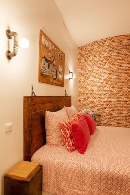 Montmartre Rue Des Martyrs Loft With Ac, 4-7 Peo Appartement Paris