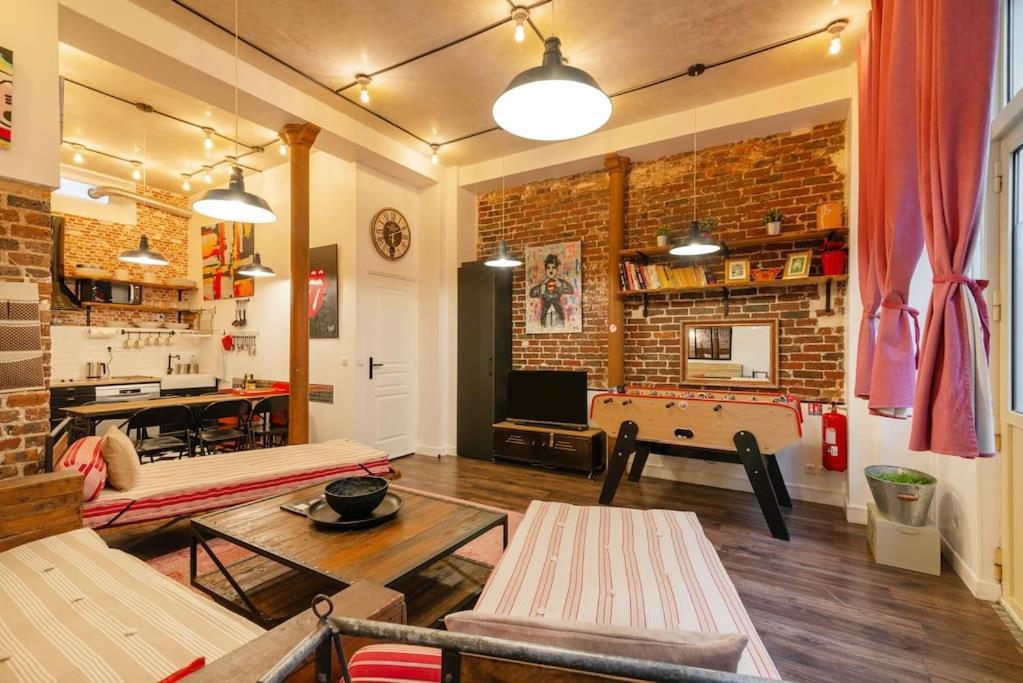 Appartement Montmartre Rue Des Martyrs Loft With Ac, 4-7 Peo Paris