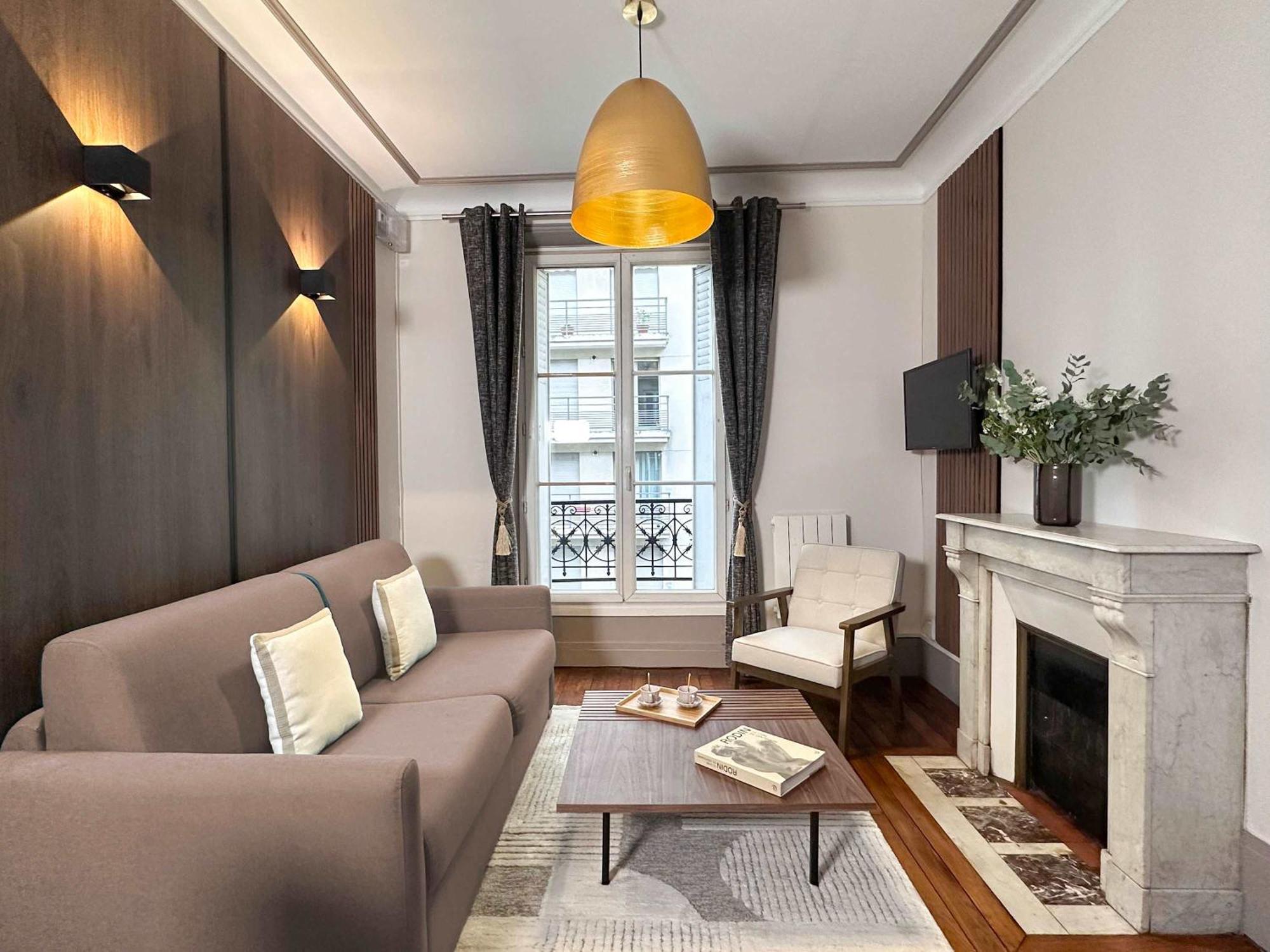Apartment Charming Flat Near Eiffel Tower