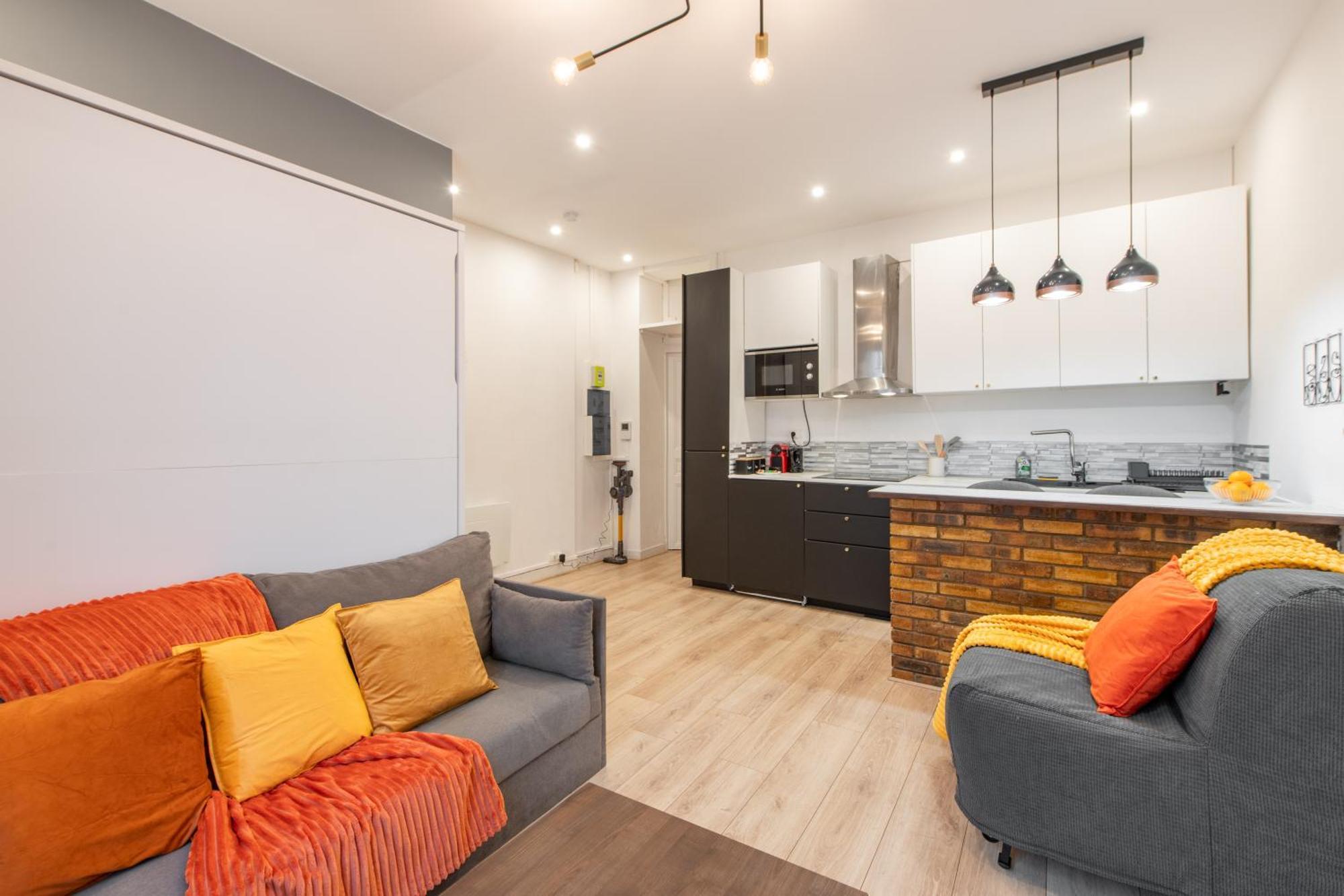 Cozy & Fully Equipped 5 Min Walk To Metro, Montparnasse Neighbourhood * Paris