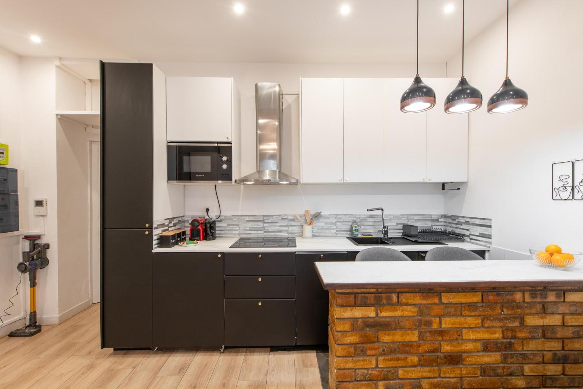 Cozy & Fully Equipped 5 Min Walk To Metro, Montparnasse Neighbourhood