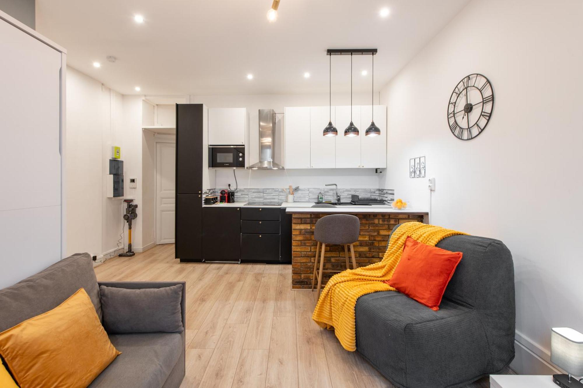 Cozy & Fully Equipped 5 Min Walk To Metro, Montparnasse Neighbourhood Apartment Paris