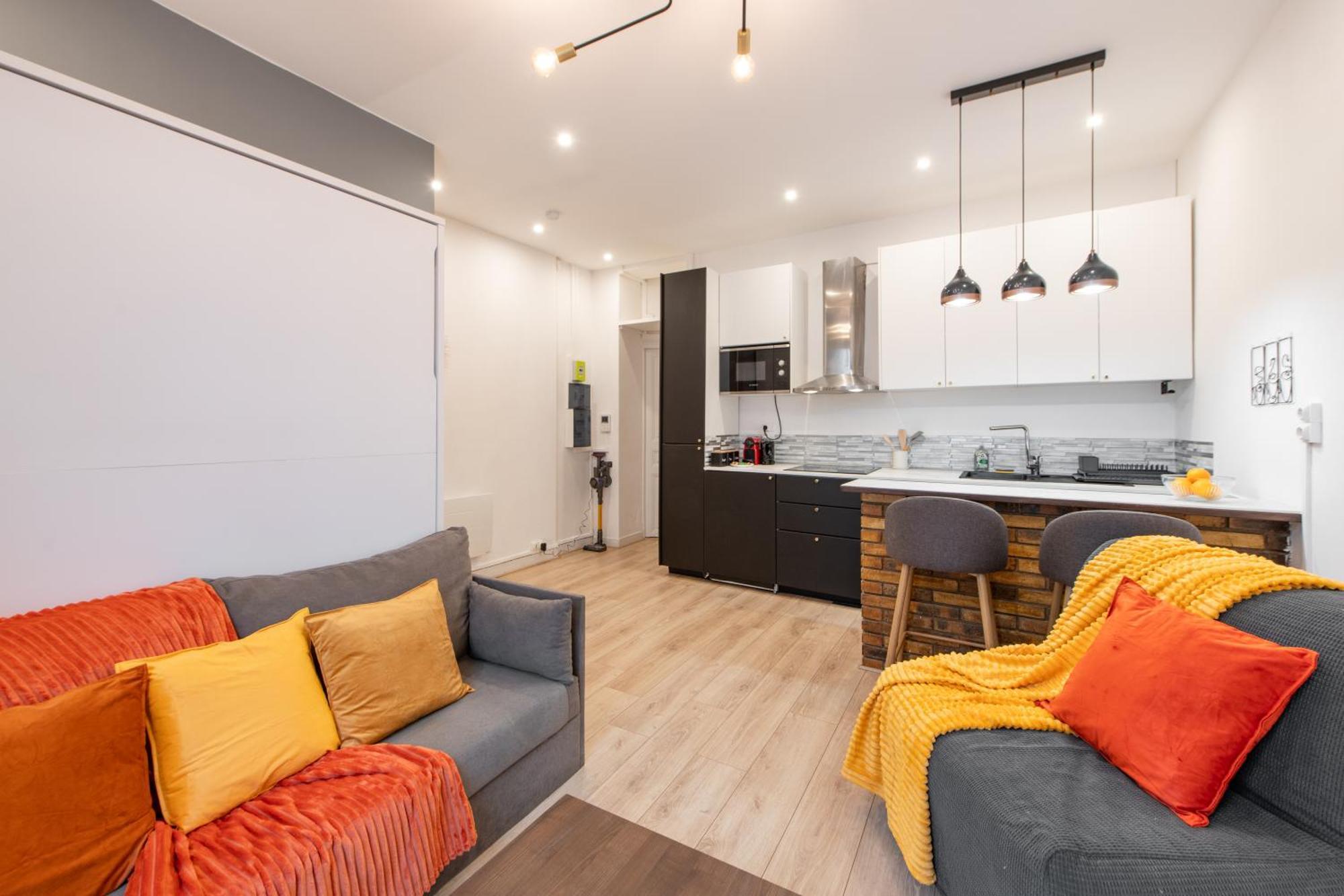 Cozy & Fully Equipped 5 Min Walk To Metro, Montparnasse Neighbourhood *