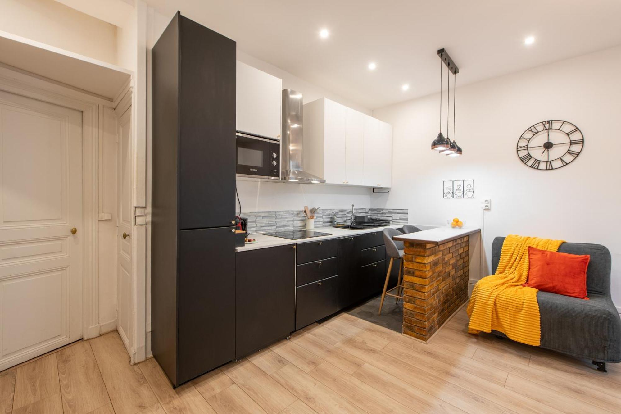 Apartment Cozy & Fully Equipped 5 Min Walk To Metro, Montparnasse Neighbourhood